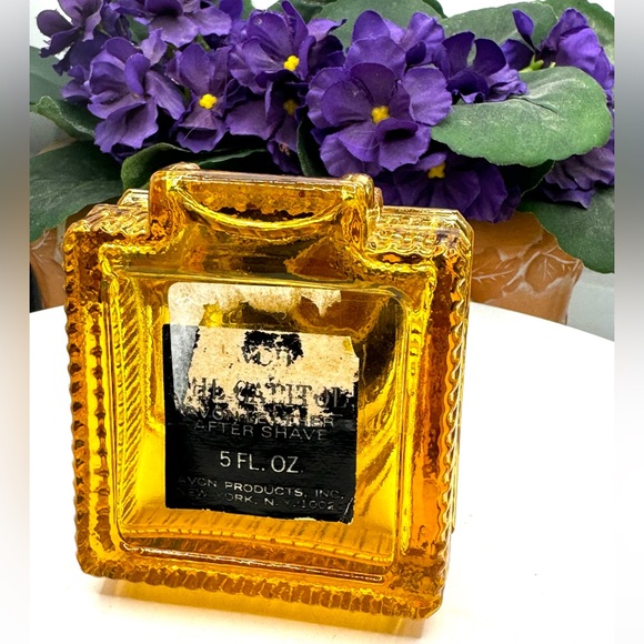Vintage Avon The Capitol Empty Amber Cologne Glass Bottle With Lid - Picture 6 of 6